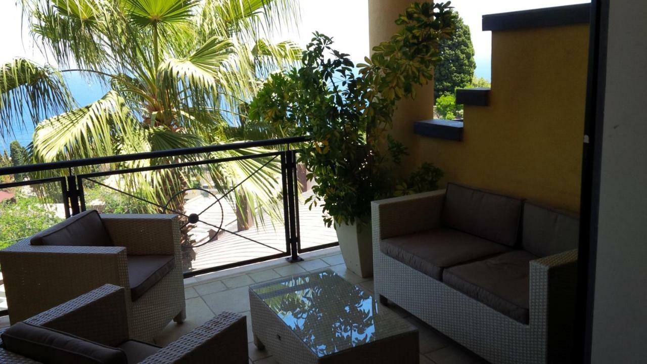 Taormina Seaview Apartment - Taormina Holidays المظهر الخارجي الصورة