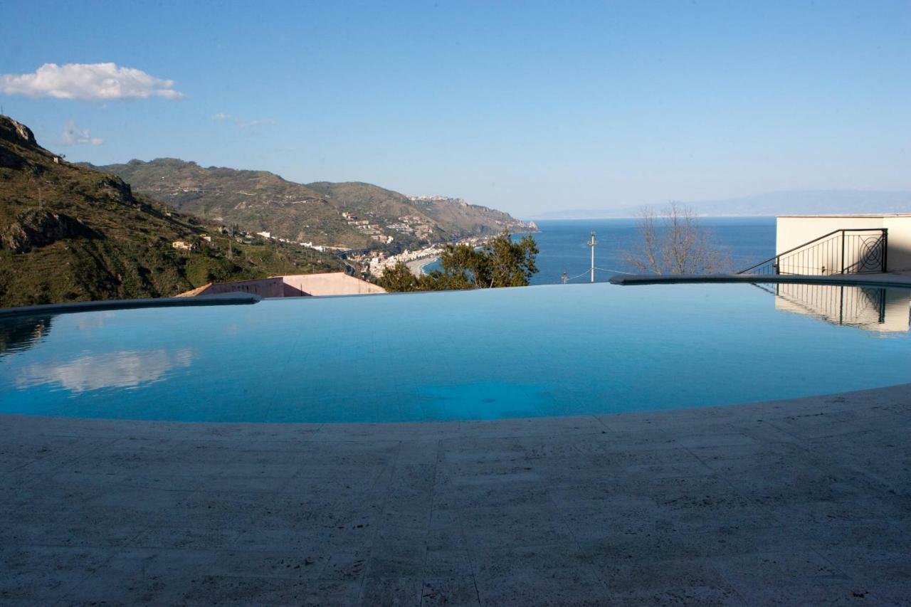Taormina Seaview Apartment - Taormina Holidays المظهر الخارجي الصورة
